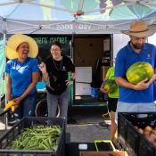 Mobile farmers market takes fresh fruit and vegetables to Houston’s food deserts