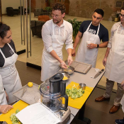 Students dish out new approaches to nutrition with culinary medicine program