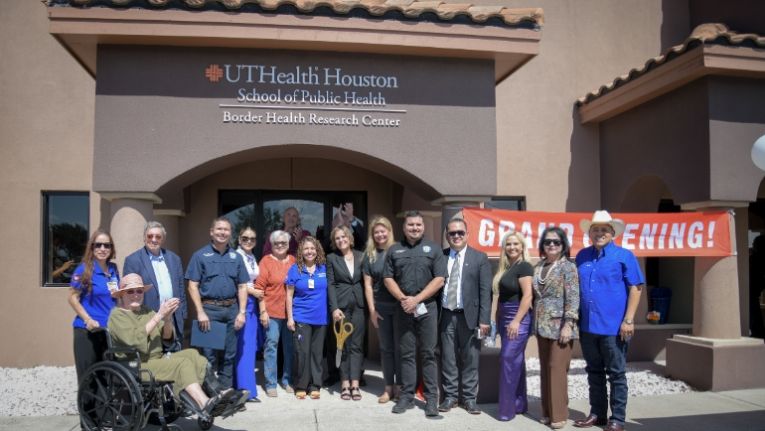 Group photo of Brownsville members in front of the Border Health Research Center