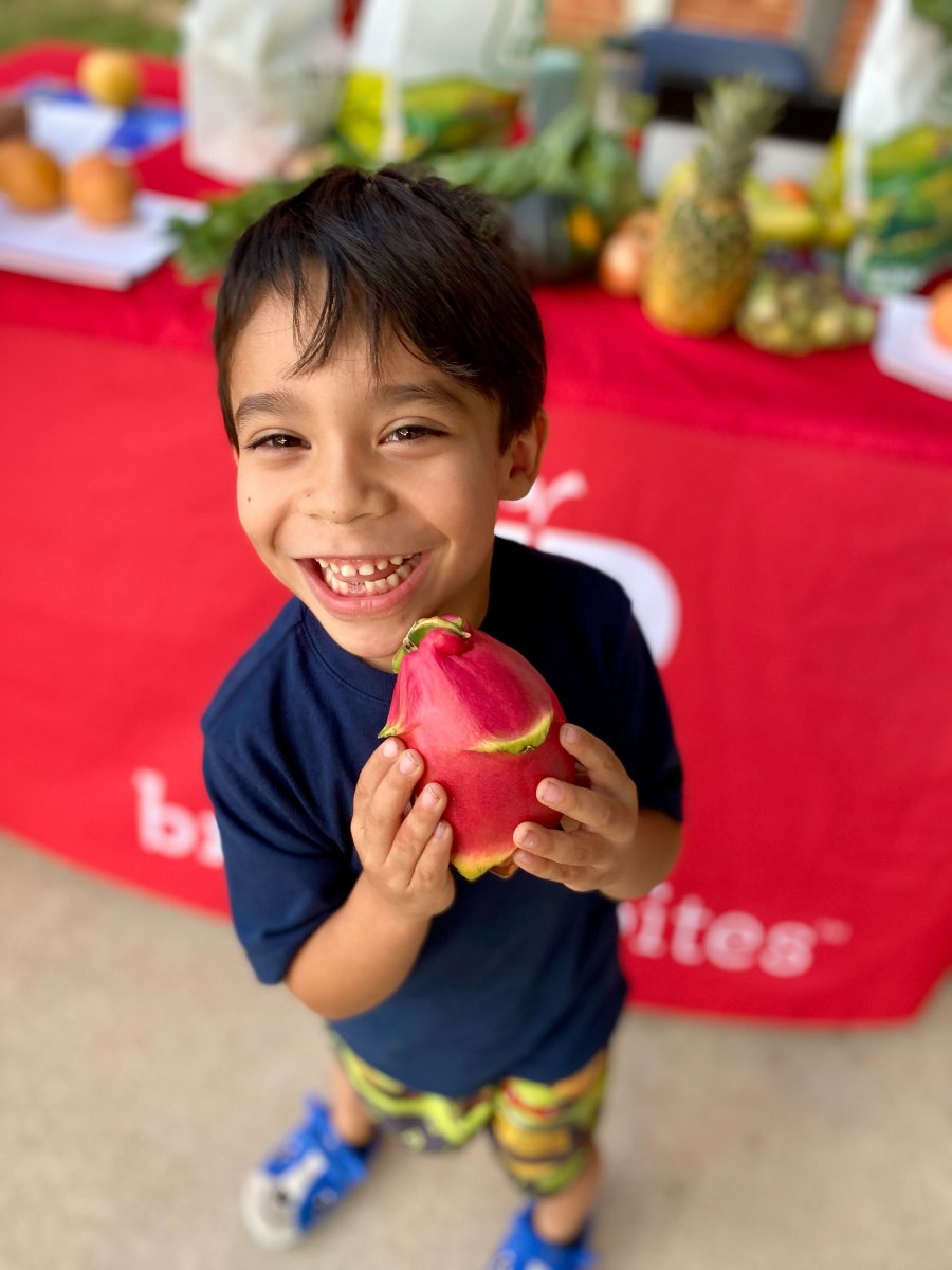 UT Physicians and Brighter Bites help bring a variety of fruits and vegetables to families to improve their health. (Photo by Brighter Bites)