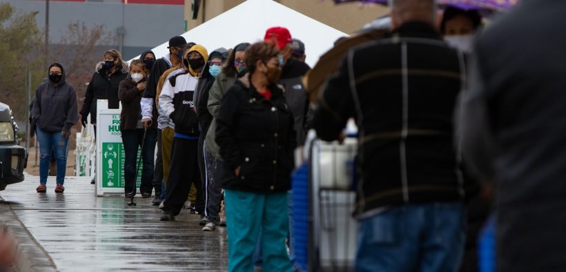 El Pasoans waiting in line at Food Bank